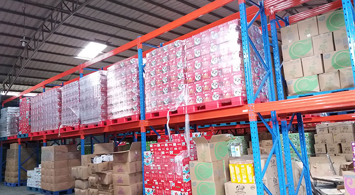 Warehouse racking for food and beverage storage